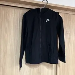 NIKE 薄手パーカー　Mサイズ
