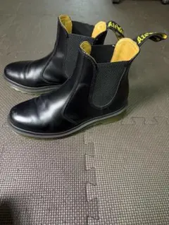 Dr. Martens 2976 YS チェルシーブーツ