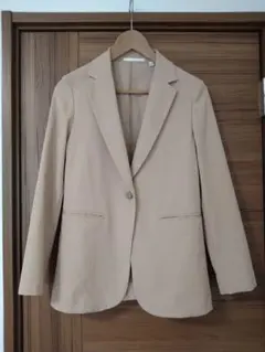UNIQLOベージュ テーラードジャケット