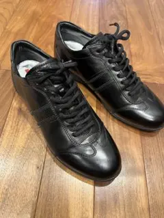 PRADA 女性用革靴