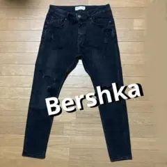Bershka ブラックデニム　ダメージ　　　　USA32 スキニー