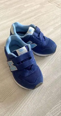 美品13.5 New Balance ネイビー スニーカー ニューバラ　記名あり