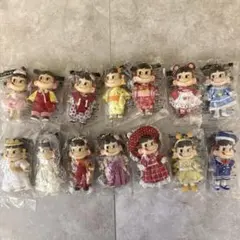 ペコちゃん　フィギュア　キーホルダー　14体