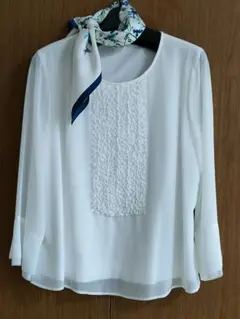 INGEBORGインゲボルグ　チュールフリルシフォンブラウス　11号