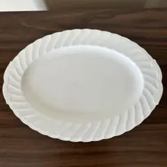 未使用品　ノリタケ　スタジオコレクション　エレガントなオーバル皿　大皿　純白