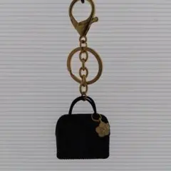 Item thumbnail for item ec739b86-7a24-4e0a-91e1-dcb53867ba38