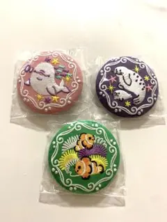 鴨川シーワールド 刺繍缶バッジ 2個セット - メルカリ