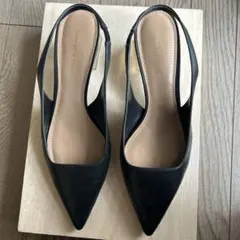 CHARLES & KEITH ブラックハイヒールのサムネイル