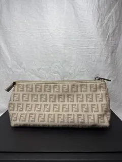 FENDI フェンディ ズッカ柄 ポーチのサムネイル