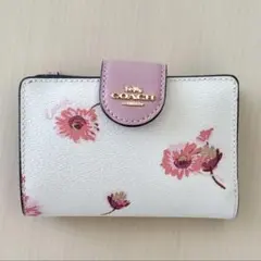 COACH 花柄 二つ折り財布 フローラル 可愛い ボタン不良