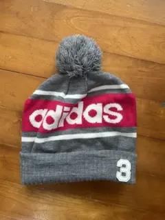 adidas ポンポン付きニット帽 3