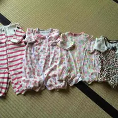 ベビーロンパース