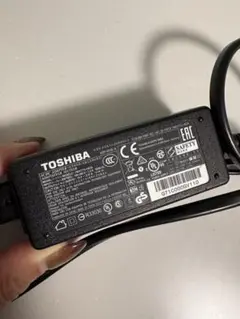 TOSHIBA 電源アダプター PA5177U-1ACA￼