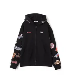 【新品】atmos x MLB Patch L ジップアップフーディーのサムネイル