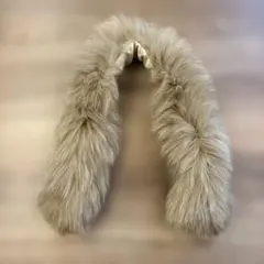 ベージュ ファーマフラー　エニシス anysis