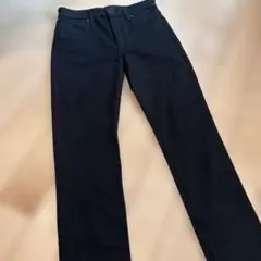 UNIQLO 黒ジーンズ　27(68.5)