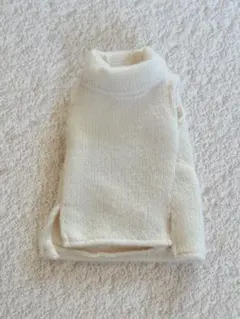 ホワイト タートルネックニット　スタイリッシュドール　リカちゃん服