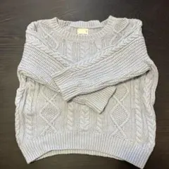 ライトグレー ケーブルニットセーター S