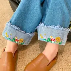 【新品未使用】花柄刺繍ロールアップデニムパンツ 120サイズ