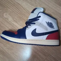 NIKE AIR JORDAN 1 MID トリコロールカラーのサムネイル