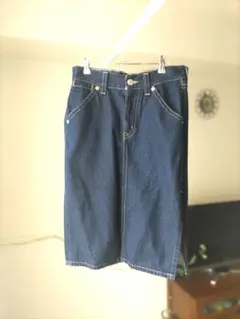 Levis　リーバイス　デニムスカート　インディゴ色　サイドスリットのサムネイル