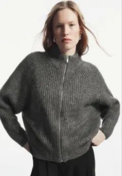 COS グレー ジップアップセーター