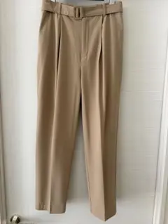 ハイウエストタックテーパードパンツ