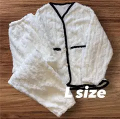 ルームウェア　フリース　ホワイト　セットアップ　パジャマ　前開き　かわいい　韓国