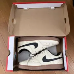 NIKE コートビジョン ロー スニーカーのサムネイル