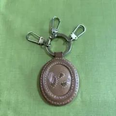 ブラウンレザー楕円形キーホルダー