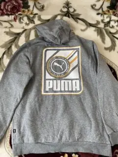 PUMA グレー フード付きパーカー