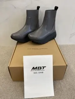 新品未使用品　MBT エムビーティー ブーツ スニーカー 機能シューズのサムネイル