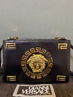 大容量 ジャンニヴェルサーチ サンゴ×貝殻 メデューサ金具 ビーチ 