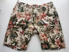 【美品】BEAUTY&YOUTH 花柄 ハーフパンツ ショートパンツのサムネイル