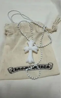 CHROME HEARTS ラバークロス ネックレス ホワイトのサムネイル