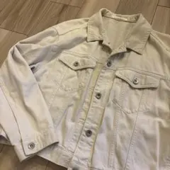 オフホワイト　ジャケット　ユニクロ