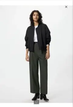 UNIQLO タックワイドパンツ　カーキ