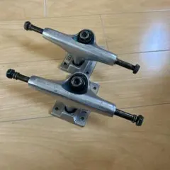 THUNDER スケートボード トラック　43