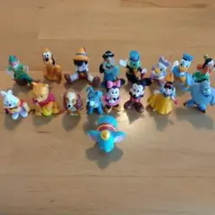 美品　ディズニーキャラクター フィギュア 17体セット