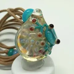 良品 麻覇王 カエル ペンダント ファナ ガラス 1点物