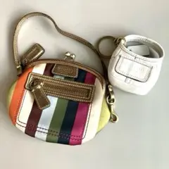 コーチ マルチカラー がま口コインケース　ホワイトレザーキーホルダーセット