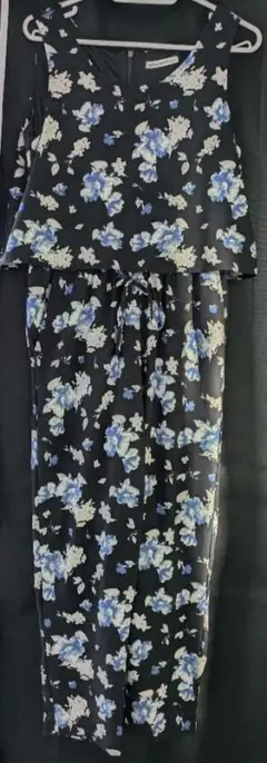 【美品】ナイスクラップ 花柄オールインワン(黒)のサムネイル