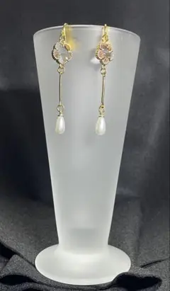 エレガントロングピアス オパール風ストーン