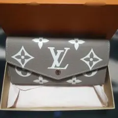 Ｌ.Vバイカラーモノグラム ジッピー・ウォレット