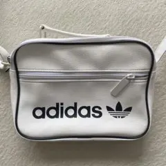adidas オリジナルス　　ショルダーバッグ