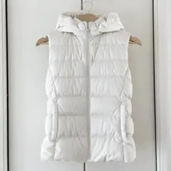 ダウンベスト白