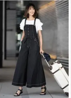 新品タグ付き　エムズグレイシー　オールインワン　サロペット　ロゴ刺繍 新品タグ付き エムズグレイシー オールインワン サロペット ロゴ刺繍