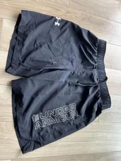 UNDER ARMOUR ブラック ランニングショーツ L