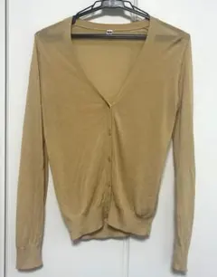 ユニクロ　ライトVネックカーディガン