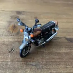 KAWASAKI カワサキ 750-RS 蘇る絶版名車 バイク フィギュアのサムネイル